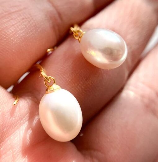 Water Drop Pearl Earring - Image 3