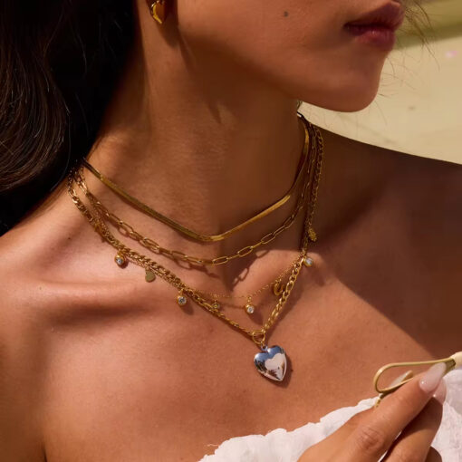 Heart Pendant Necklace - Image 3