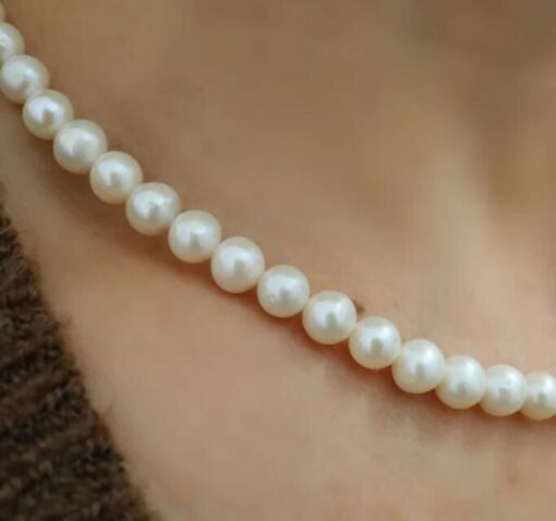 Pearl Necklace - Image 4