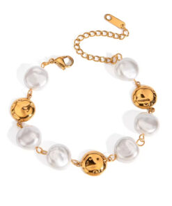 Chic Pearl Bracelet