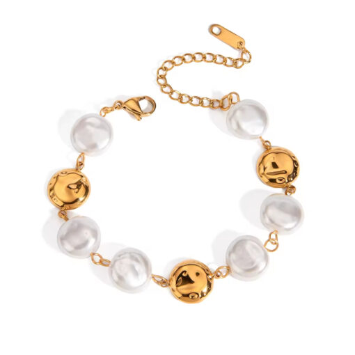 Chic Pearl Bracelet