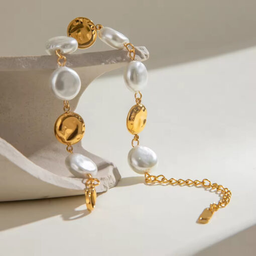 Chic Pearl Bracelet - Image 2