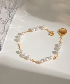 Chic Pearl Bracelet