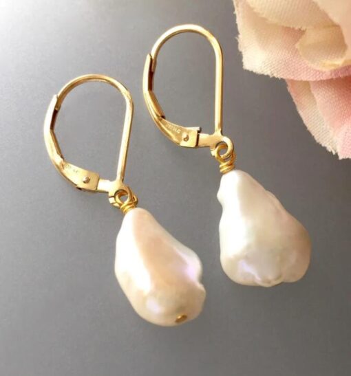Pearl Drop Earring
