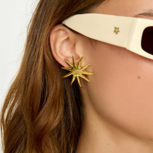 Simple Stud Earring - Image 3