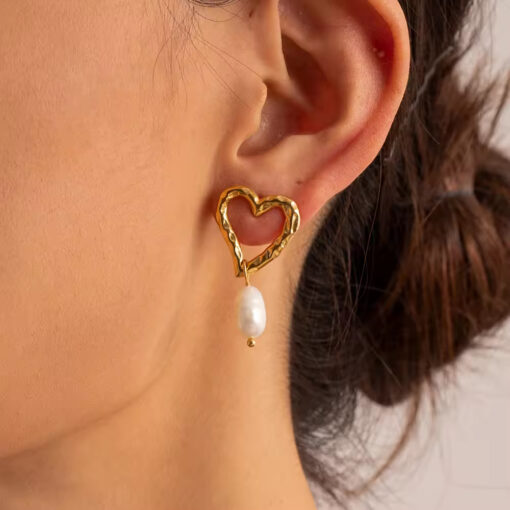 Elegant Heart Earring - Image 2